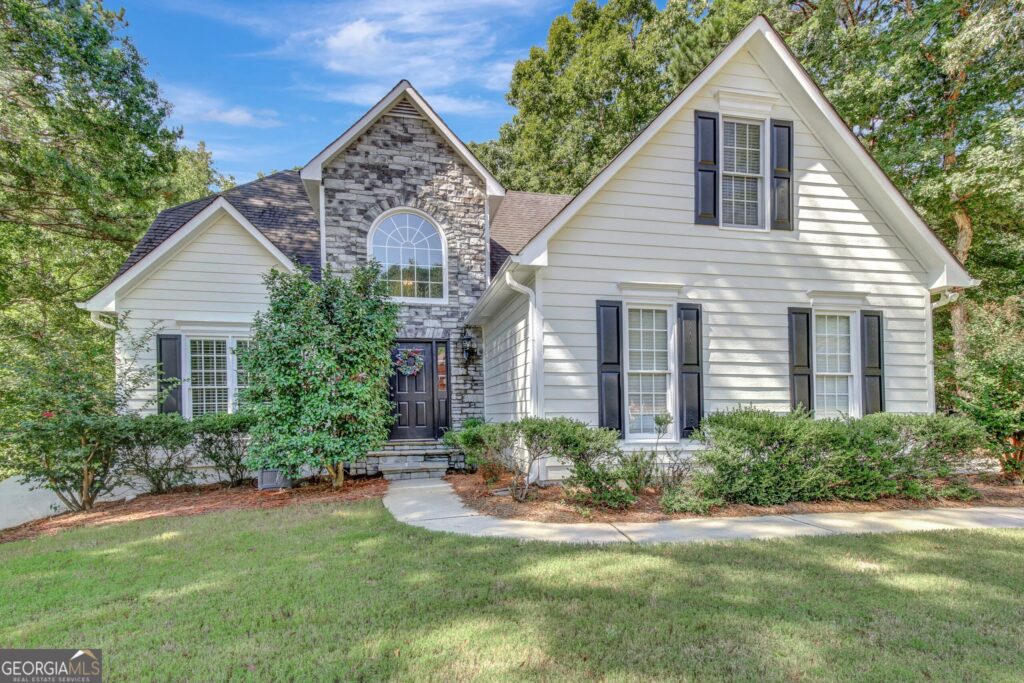 135 Cottage Circle, Fayetteville — a home Rayshell sold